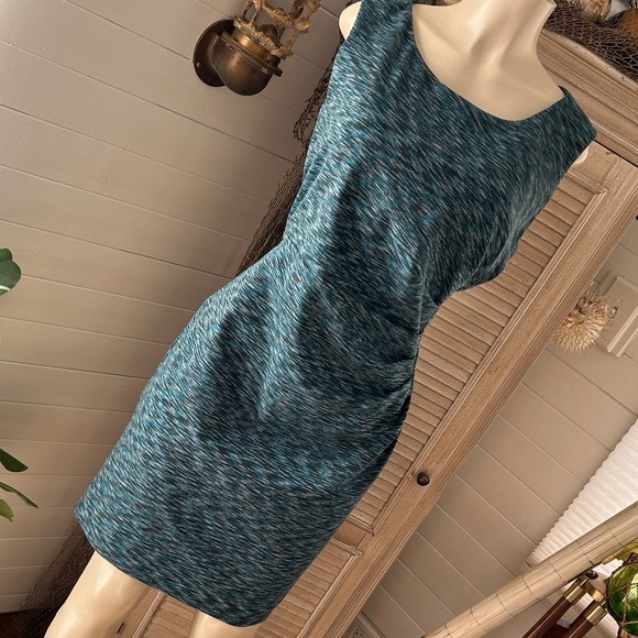 Calvin Klein Dresses & Skirts - Calvin Klein Textured Teal Sleeveless Midi Dress size 14